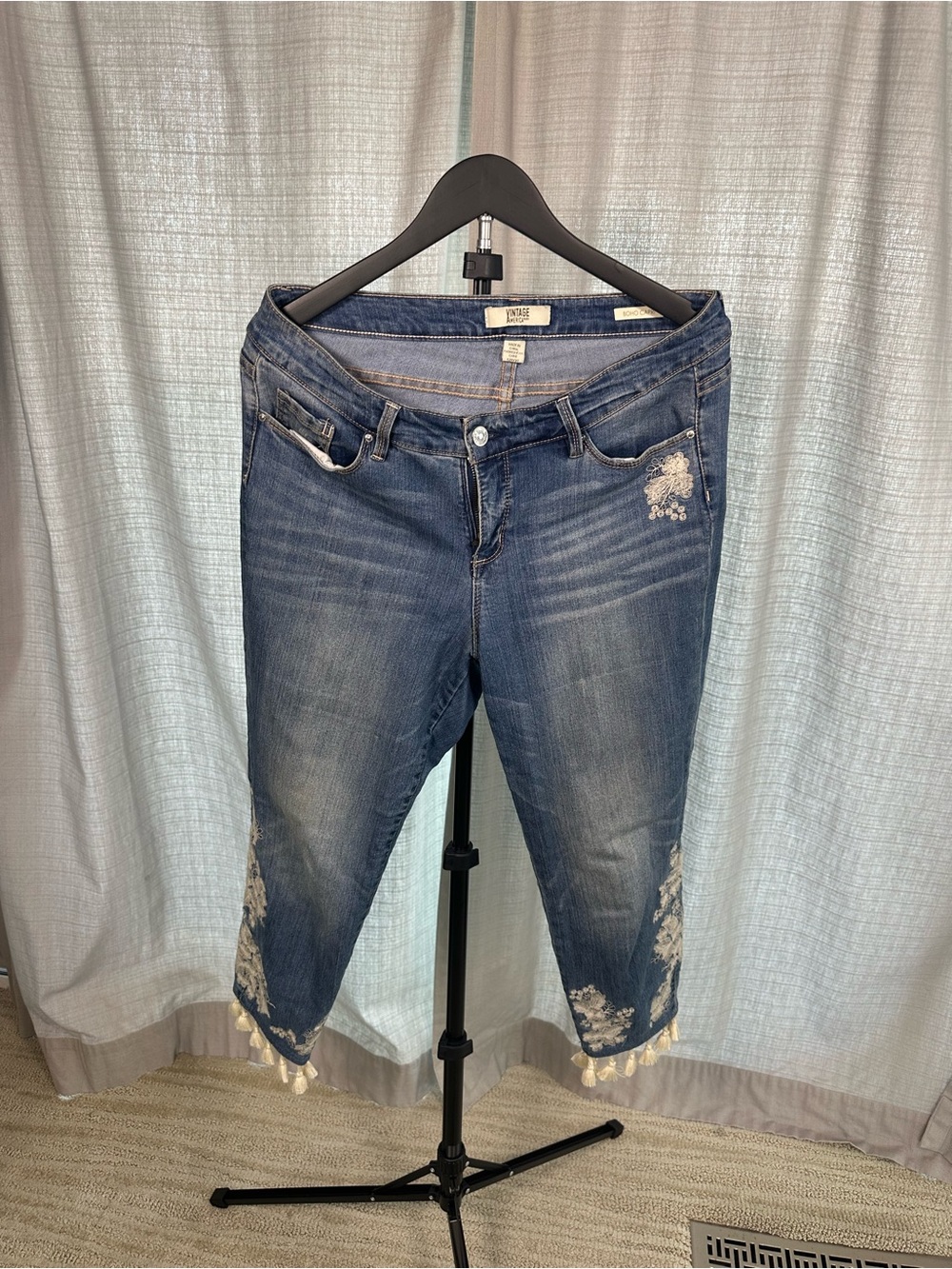 Vintage America Blue Cropped Jeans with Tassel Hem